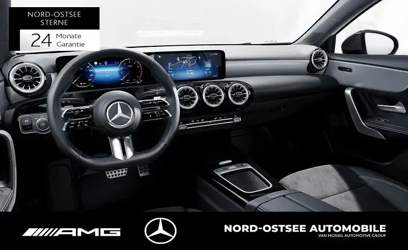 Gebraucht Mercedes A180 AMG 136 PS (100 kW) 2025 Unilack polarweiß Limousine