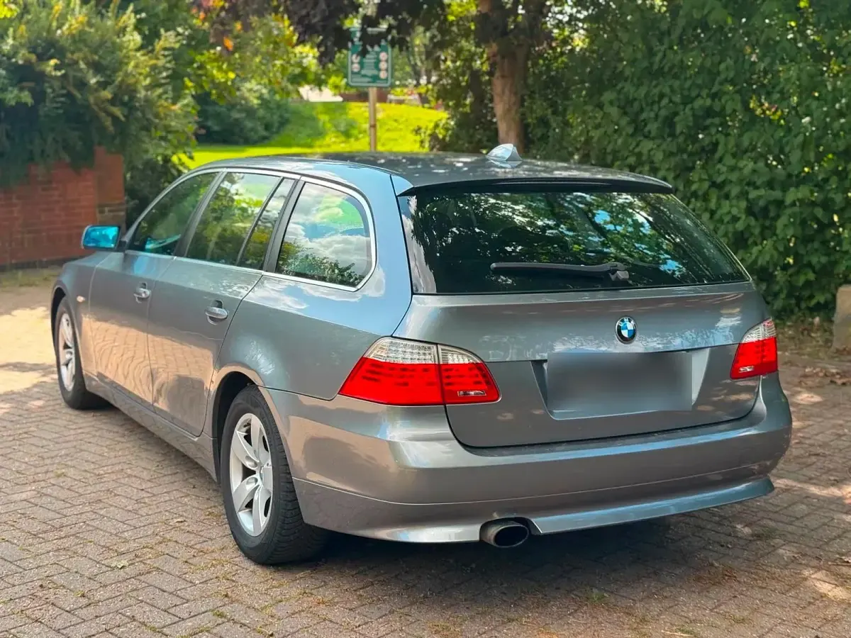 Gebraucht BMW 520 170 PS (125 kW) 2008 Grau Kombi