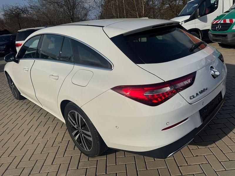 Gebraucht Mercedes CLA180 116 PS (85 kW) 2021 Weiß Limousine