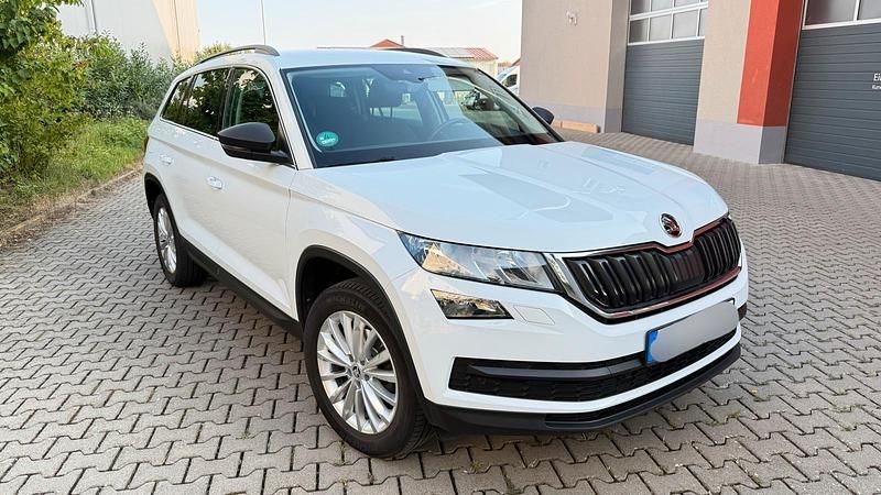 Weiß Gebraucht 2017 Skoda Kodiaq Ambition SUV | 20.700 € (Guter Preis) - Bild 1/4