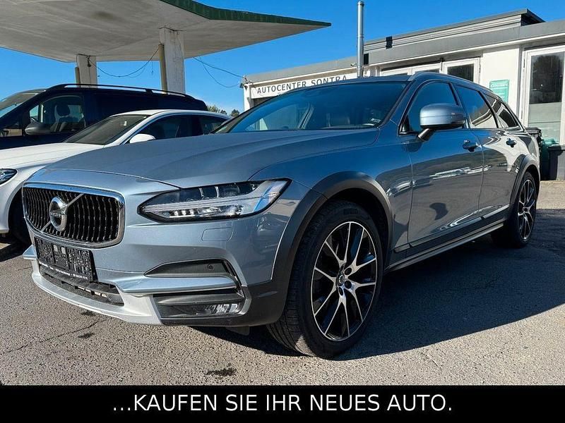 Blau Gebraucht 2017 Volvo V90 CC Pro Kombi | 23.990 € (Fairer Preis) - Bild 1/4
