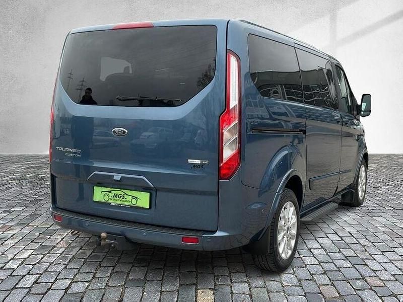 Gebraucht Ford Tourneo Custom Titanium 131 PS (96 kW) 2021 Blau Van
