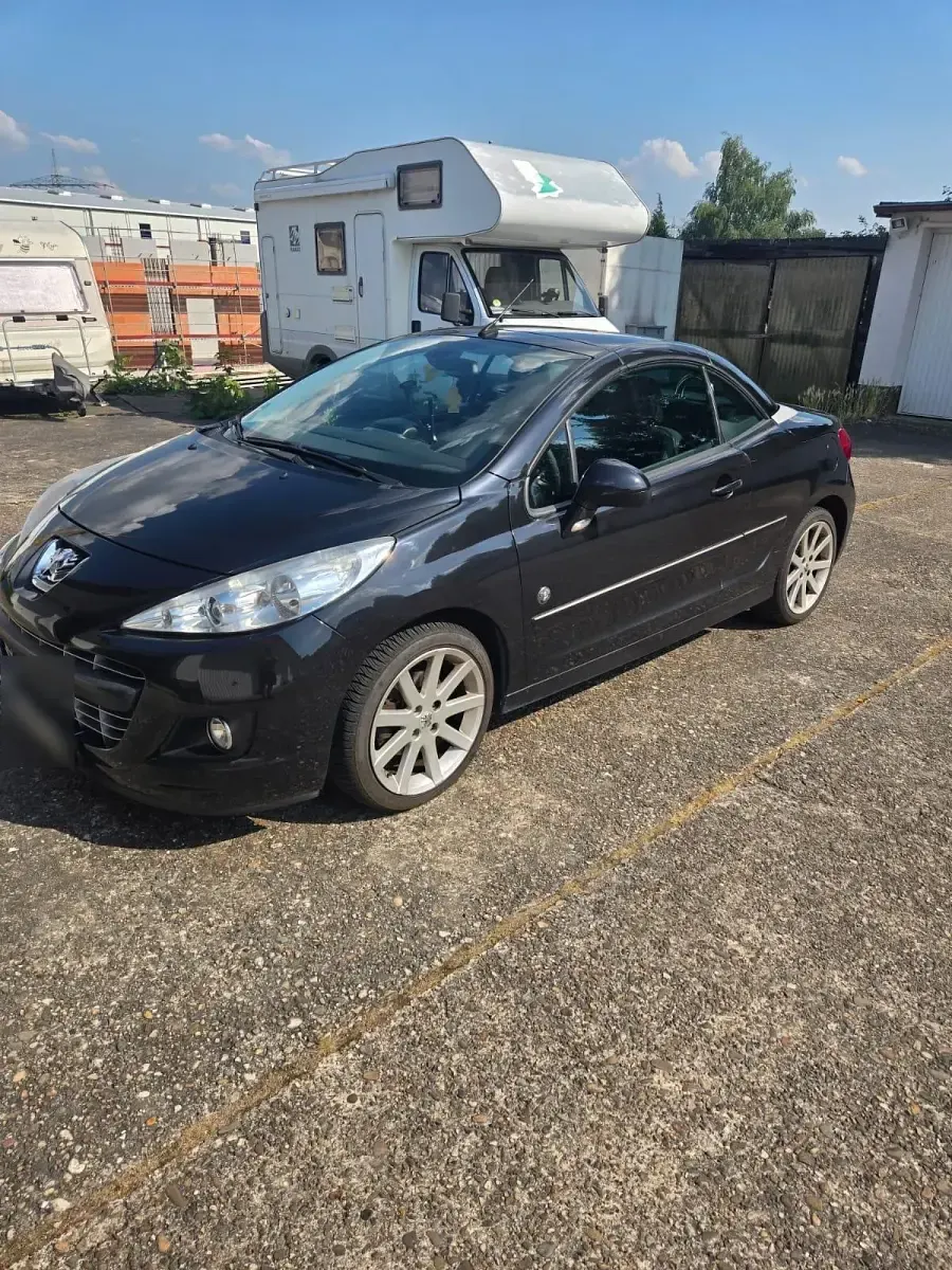 Gebraucht Peugeot 207 CC Roland Garros 120 PS (88 kW) 2011 Schwarz Cabrio