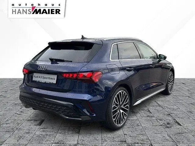 Gebraucht Audi A3 S-Line 150 PS (110 kW) 2025 Navarrablau metallic Limousine