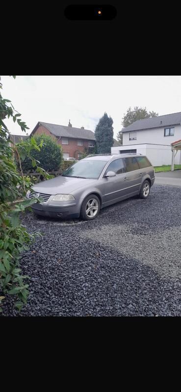Silber Gebraucht 2005 VW Passat Kombi | 1.700 € (Superpreis) - Bild 1/4