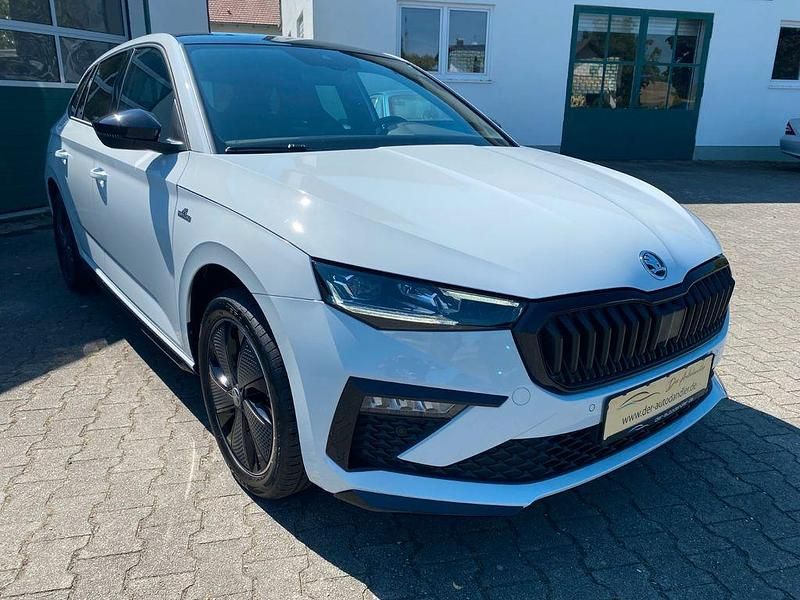 Neu Skoda Scala Monte Carlo 150 PS (110 kW) 2025 Weiß Kleinwagen