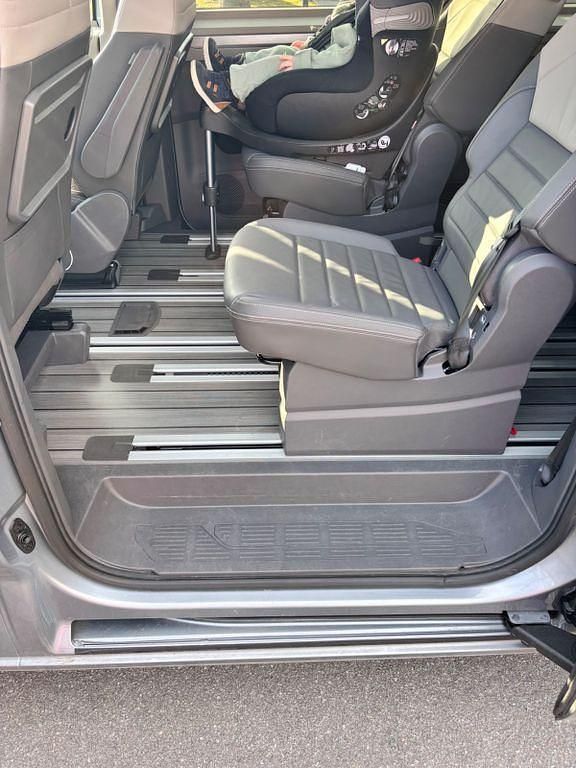 Gebraucht VW Multivan Style 204 PS (150 kW) 2024 Silber Van