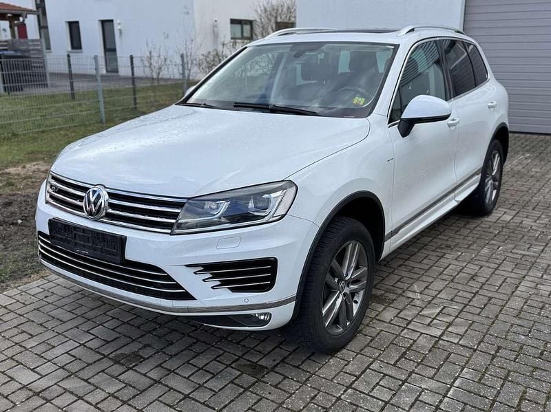 Gebraucht VW Touareg Terrain Tech 262 PS (192 kW) 2015 Weiß SUV