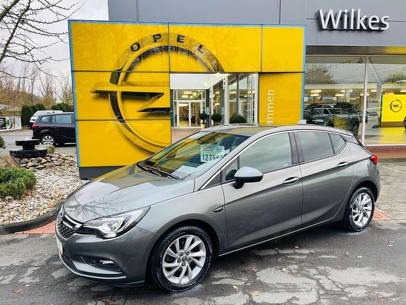 Quarz grau Gebraucht 2018 Opel Astra Innovation Kleinwagen | 12.570 € (Fairer Preis) - Bild 1/4