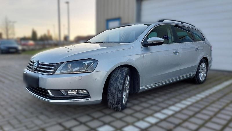 Gebraucht VW Passat 140 PS (102 kW) 2013 Silber Kombi