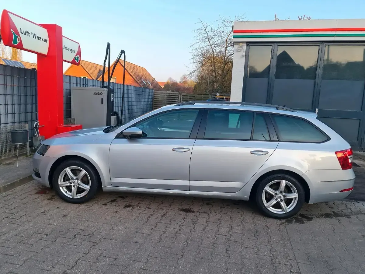 Gebraucht Skoda Octavia 110 PS (80 kW) 2017 Grau Kombi
