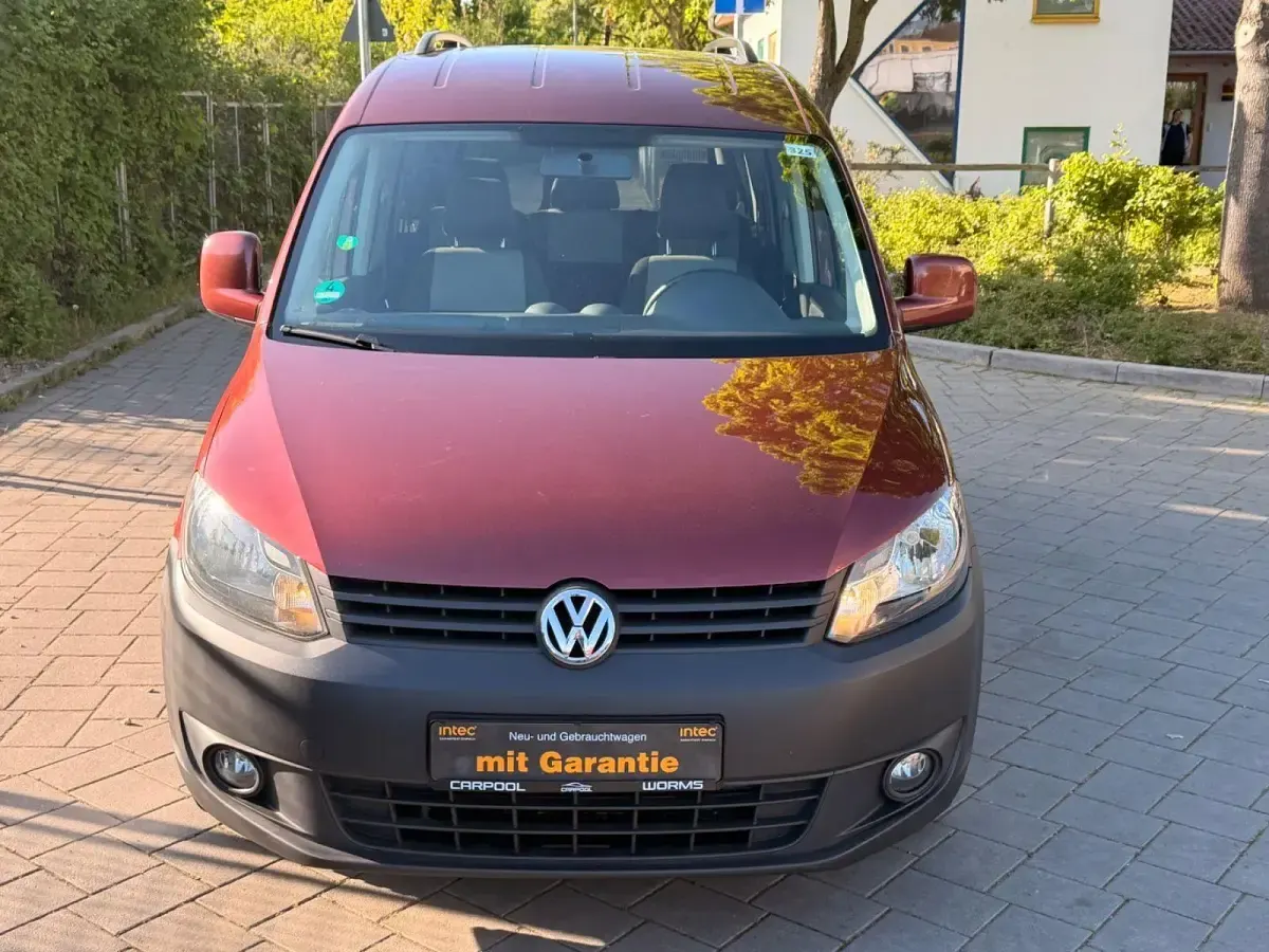 Gebraucht VW Caddy Trendline 105 PS (77 kW) 2011 Rot Van / Kleinbus