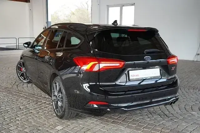 Gebraucht Ford Focus ST 190 PS (139 kW) 2020 Agate black metallic Kombi