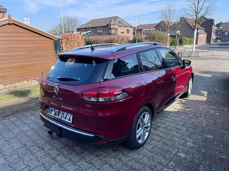 Gebraucht Renault Clio GrandTour LIMITED 90 PS (66 kW) 2016 Rot Kombi