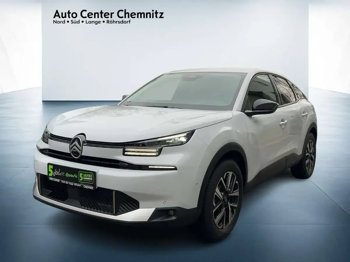 Gebraucht Citroën C4 136 PS (100 kW) 2025 Weiss/typ aussenverkleidung me Limousine