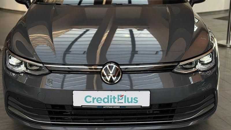 Gebraucht VW Golf VIII Move 150 PS (110 kW) 2023 Grau Limousine