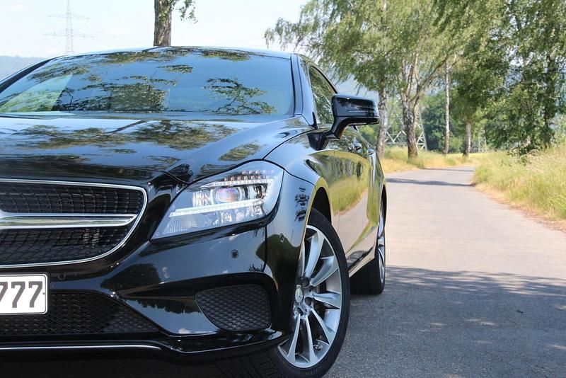 Schwarz Gebraucht 2015 Mercedes CLS350 Limousine | 18.900 € (Fairer Preis) - Bild 1/4