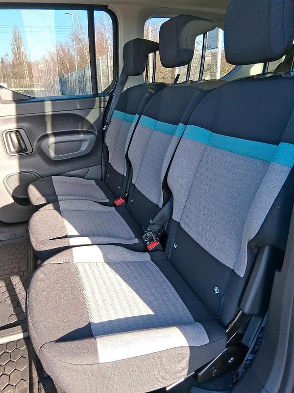 Gebraucht Citroën Berlingo Shine 131 PS (96 kW) 2019 Grau Van / Kleinbus