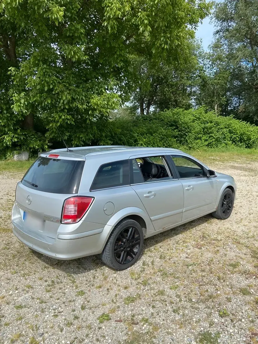 Gebraucht Opel Astra 150 PS (110 kW) 2007 Silber Kombi