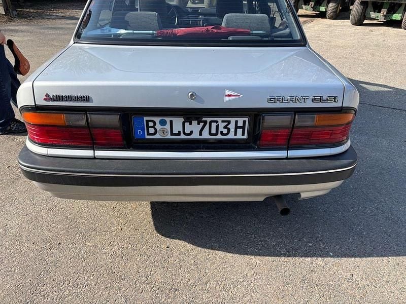 Gebraucht Mitsubishi Galant 109 PS (80 kW) 1988 Silber Limousine