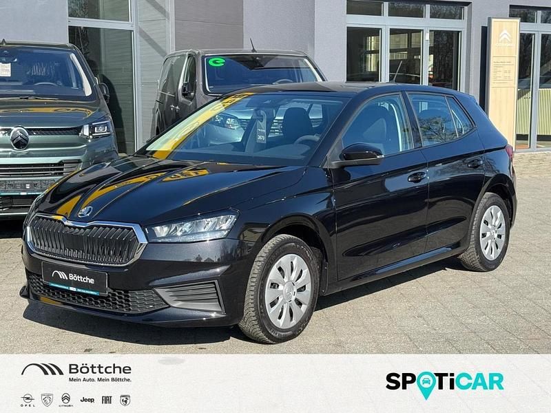 Schwarzmagic perleffekt Gebraucht 2022 Skoda Fabia Active Kleinwagen | 11.950 € (Fairer Preis) - Bild 1/1
