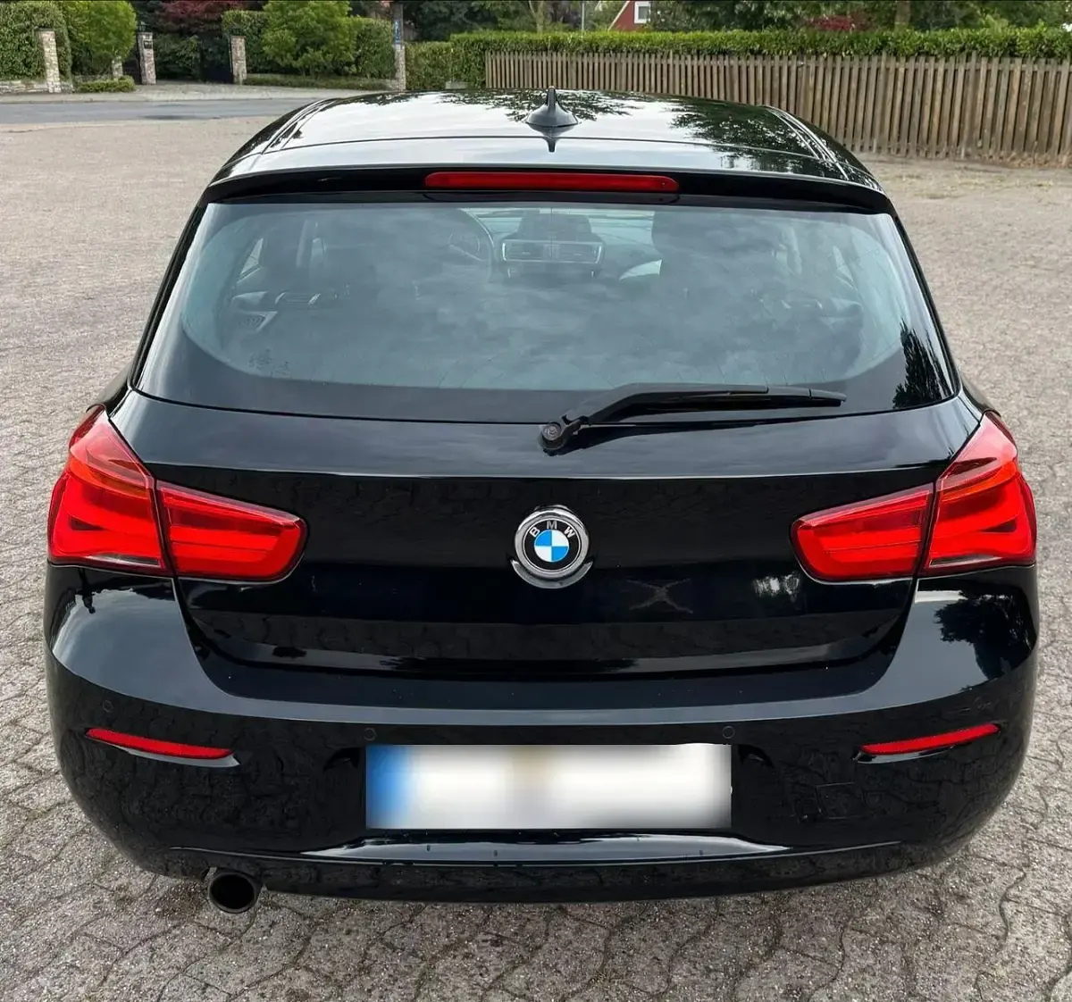 Gebraucht BMW 116 109 PS (80 kW) 2016 Schwarz Kleinwagen