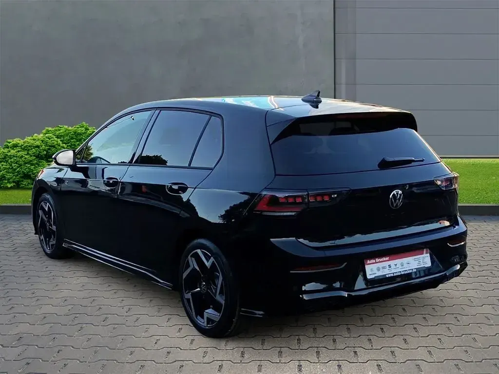 Neu VW Golf VIII R-line 150 PS (110 kW) 2026 Schwarz Limousine