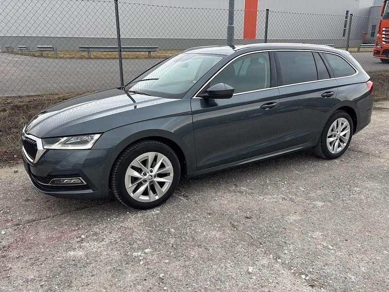 Second-hand Skoda Octavia Style 150 CP (110 kW) 2021 Gri Break