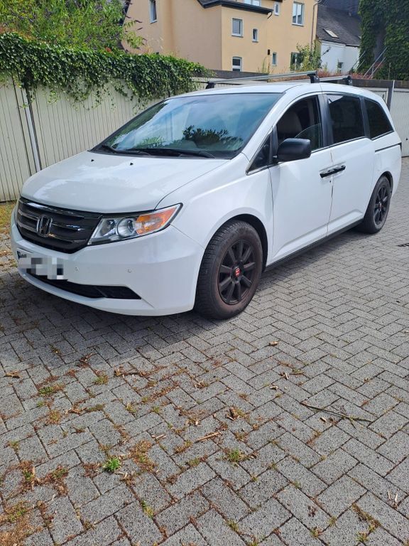 Weiß Gebraucht 2012 Honda Odyssey Van / Kleinbus | 8.800 € - Bild 1/4