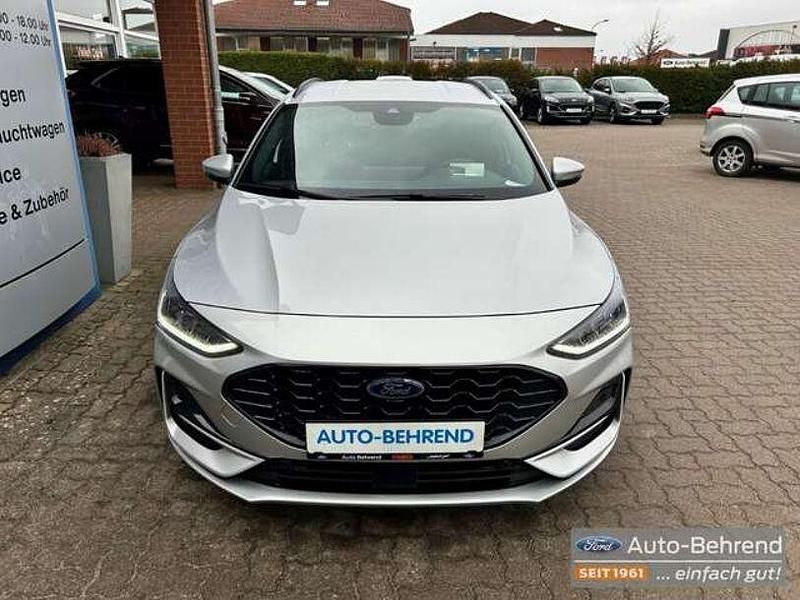 Gebraucht Ford Focus ST-Line X 116 PS (85 kW) 2025 Polarsilber metallic Kombi
