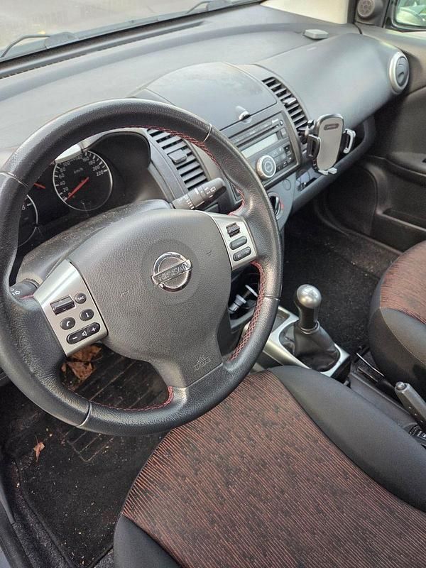 Blau Gebraucht 2009 Nissan Note I-Way Van / Kleinbus | 1.750 € (Superpreis) - Bild 1/4