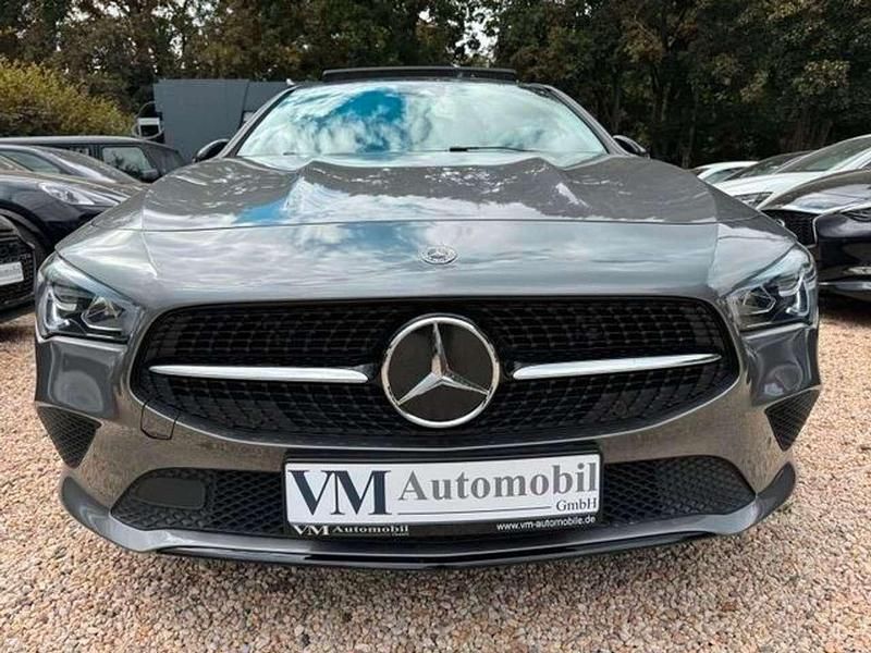 Gebraucht Mercedes CLA200 163 PS (119 kW) 2022 Grau Kombi
