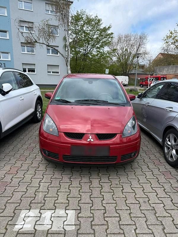 Gebraucht Mitsubishi Colt 90 PS (66 kW) 2008 Rot Kleinwagen