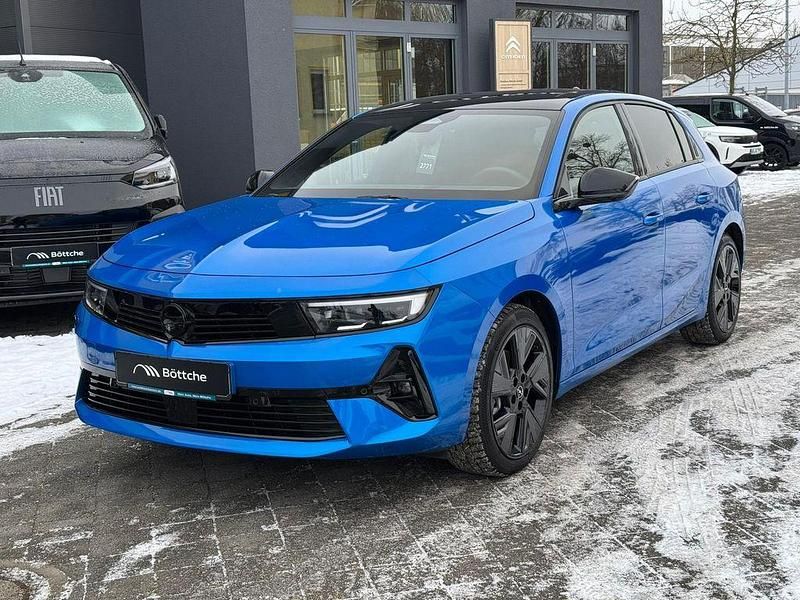Gebraucht Opel Astra Ultimate 114 kW (156 PS) 2023 Blau/typ aussenverkleidung metallic drei schichten perlmutt Limousine