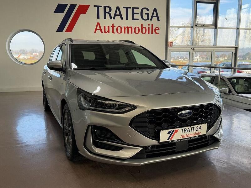 Moondust silver metallic Gebraucht 2024 Ford Focus ST-Line X Kombi | 27.390 € (Fairer Preis) - Bild 1/1