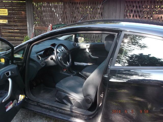Gebraucht Ford Fiesta Trend 112 PS (82 kW) 2011 Schwarz metallic Kleinwagen