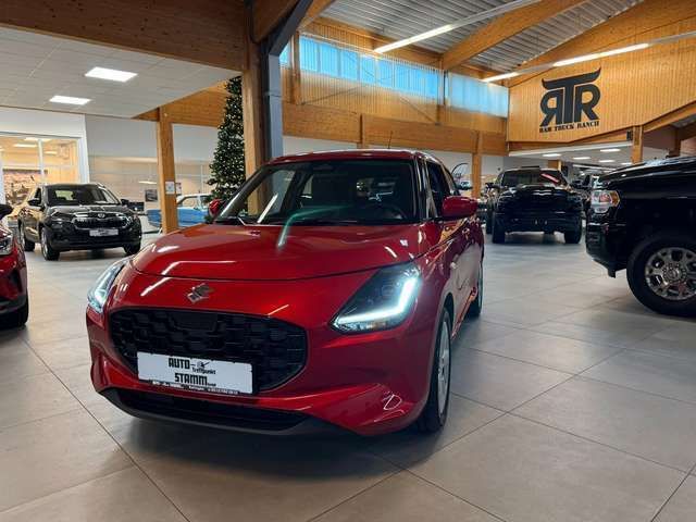Neu Suzuki Swift Comfort 83 PS (61 kW) 2025 Rot Kleinwagen