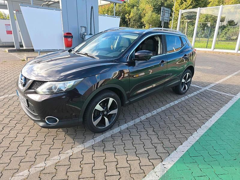 Violet Gebraucht 2015 Nissan Qashqai 360º SUV | 12.500 € (Fairer Preis) - Bild 1/4