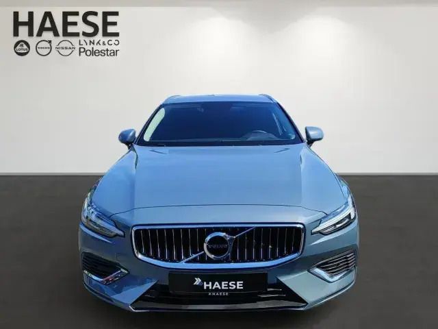 Gebraucht Volvo V60 Core 253 PS (186 kW) 2022 Thunder grey / metallic (grau) Kombi