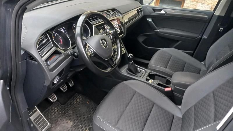 Gebraucht VW Touran Join 116 PS (85 kW) 2018 Grau Van / Kleinbus