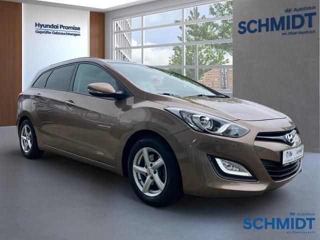Gebraucht Hyundai i30 Classic 99 PS (72 kW) 2013 Braun Kombi