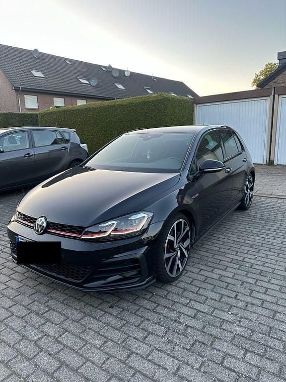 Gebraucht VW Golf VII GTI 230 PS (169 kW) 2018 Schwarz Limousine