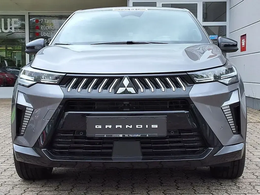 Neu Mitsubishi Grandis Edition 158 PS (116 kW) 2026 Grau SUV