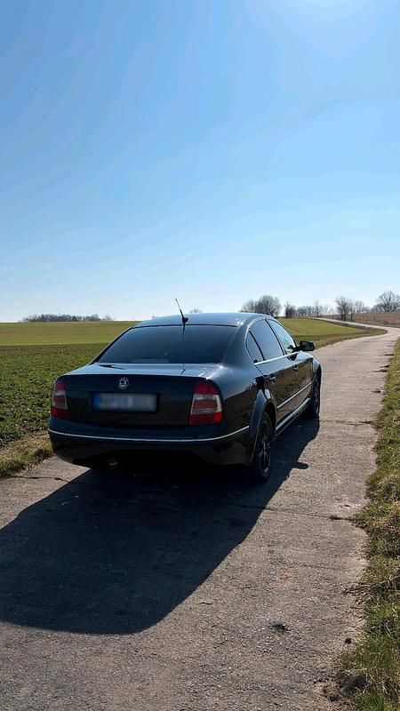 Gebraucht Skoda Superb 193 PS (141 kW) 2001 Schwarz Limousine