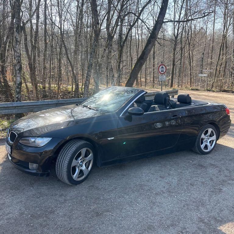 Gebraucht BMW 320 Cabriolet 170 PS (125 kW) 2009 Schwarz Cabrio