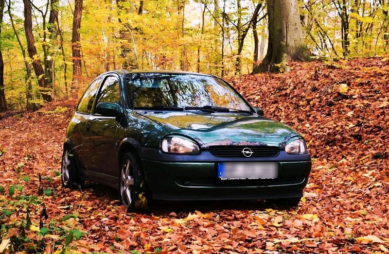 Grün Gebraucht 1998 Opel Corsa Kleinwagen | 500 € (Guter Preis) - Bild 1/4