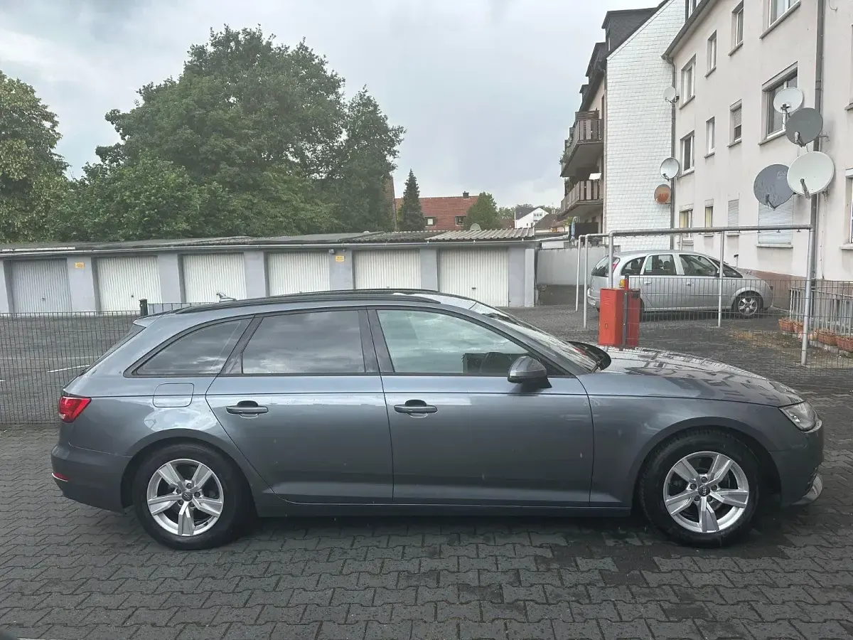 Gebraucht Audi A4 Design 150 PS (110 kW) 2018 Grau Kombi