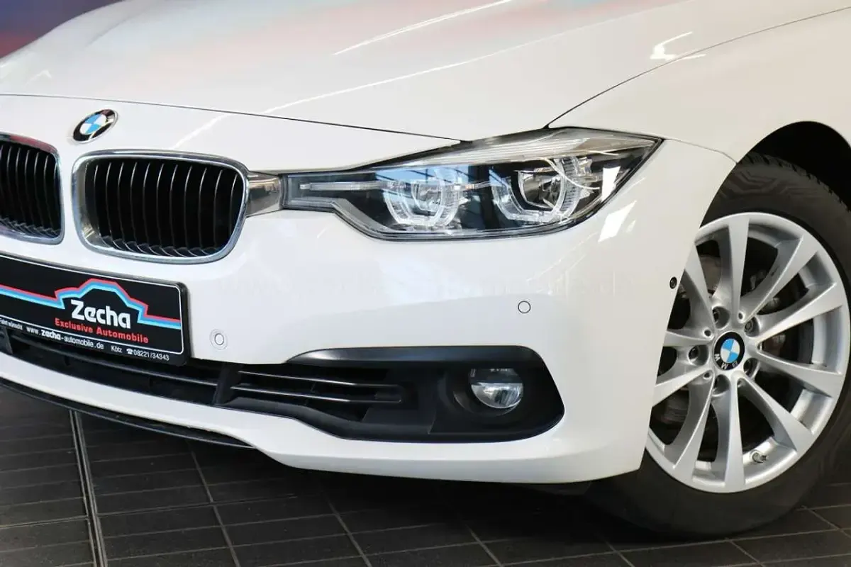 Gebraucht BMW 320 184 PS (135 kW) 2018 Alpinweiss iii (300) Kombi