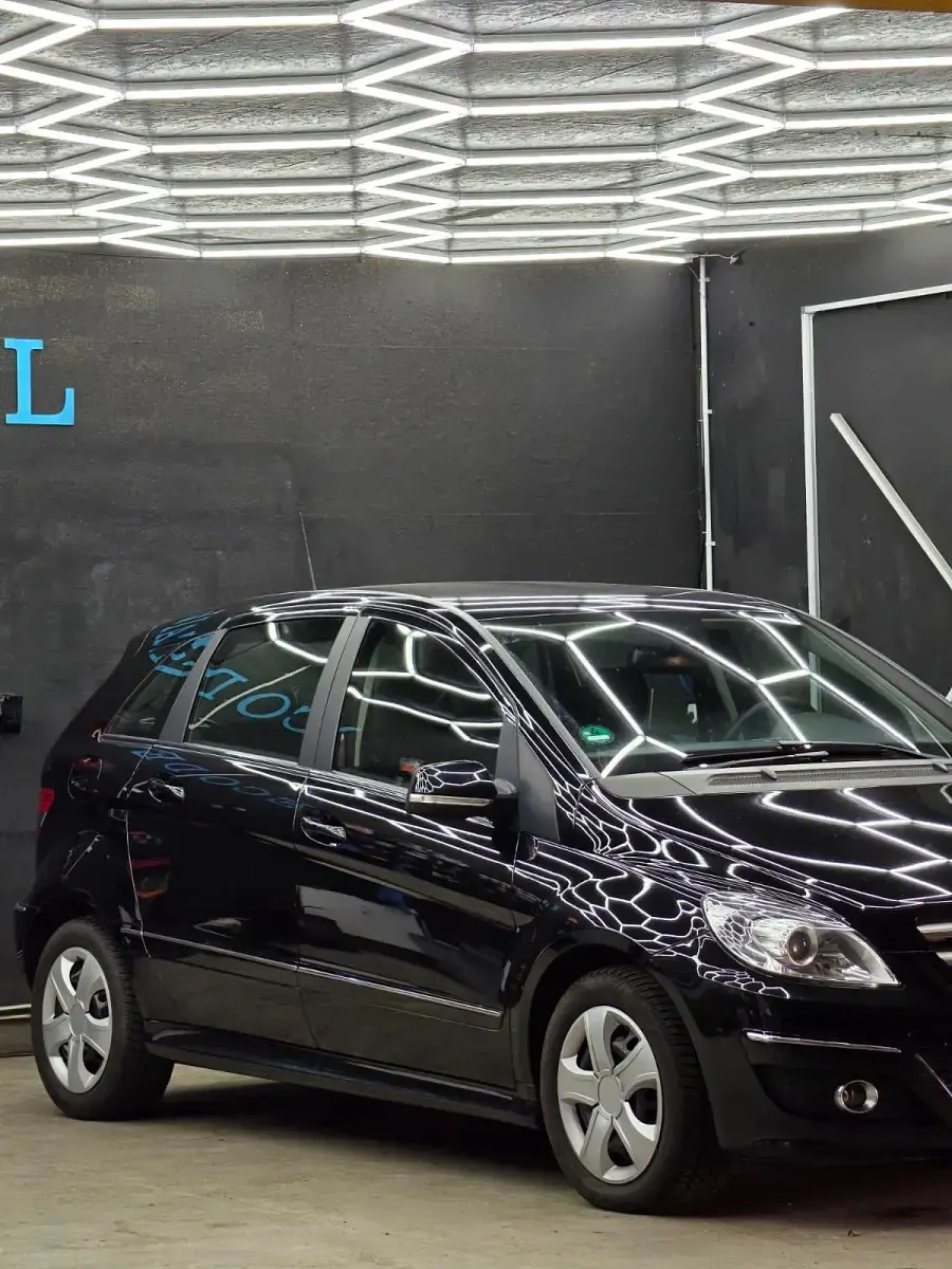 Gebraucht Mercedes B180 109 PS (80 kW) 2009 Schwarz Van / Kleinbus