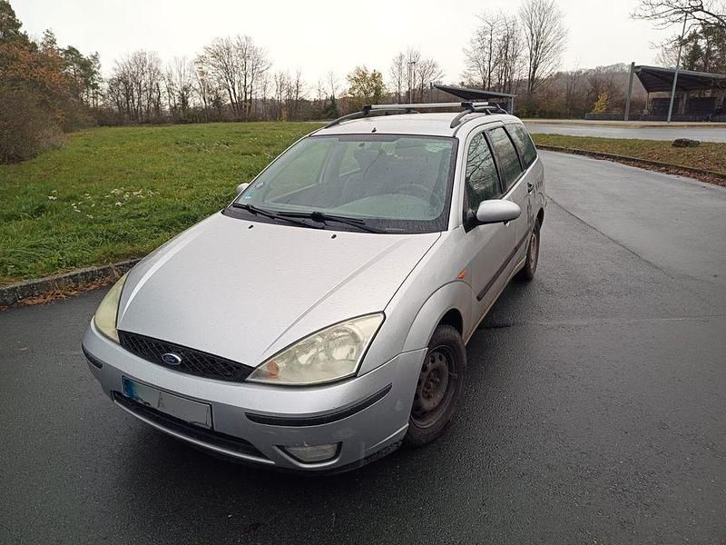 Silber Gebraucht 2004 Ford Focus Limousine | 699 € (Guter Preis) - Bild 1/4